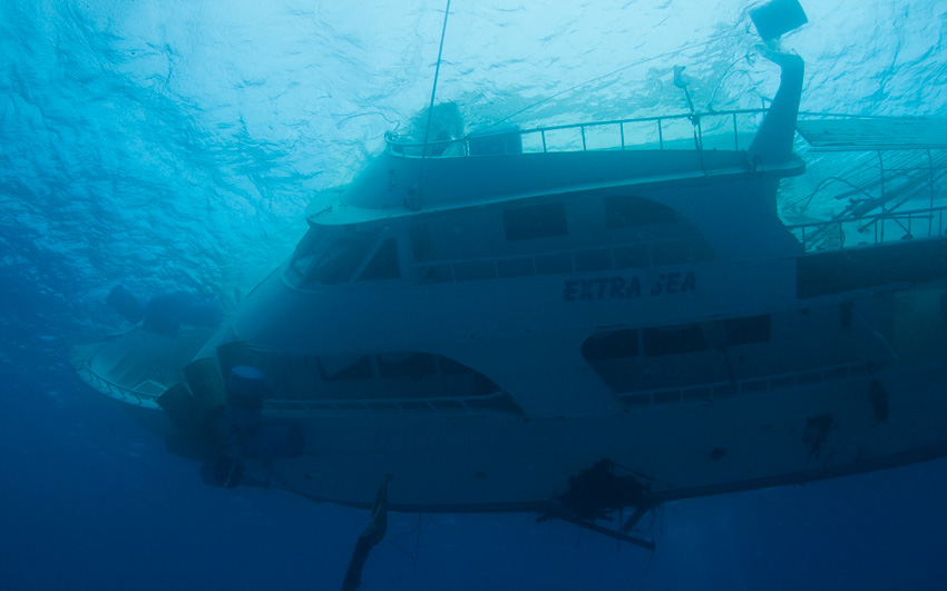 В Хургаде потерпела крушение яхта Extra Sea В Хургаде потерпела крушение яхта Extra Sea